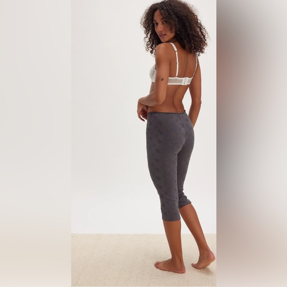 Free People Full Bloom Capris- extra small - Picture 3 of 10